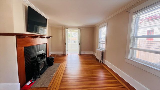 105 Bliss Road, Newport, RI 02840