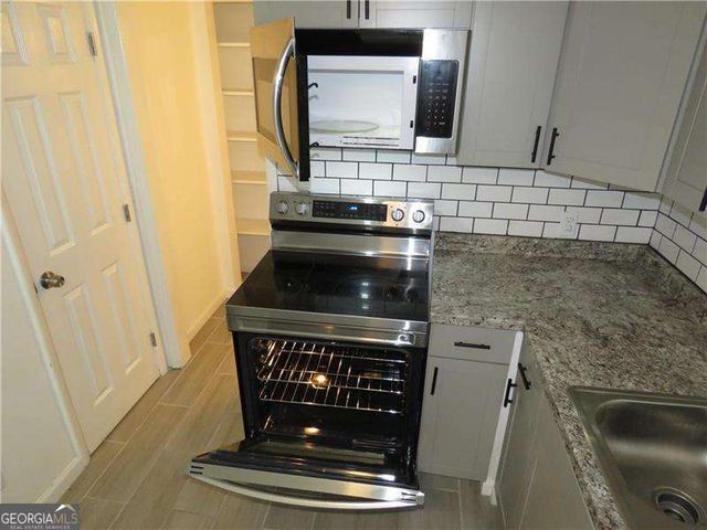 37 Peyton Place SW, Atlanta, GA 30311