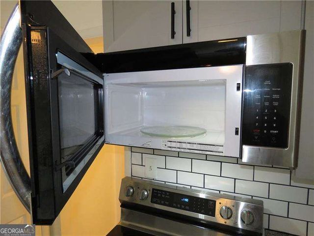 37 Peyton Place SW, Atlanta, GA 30311