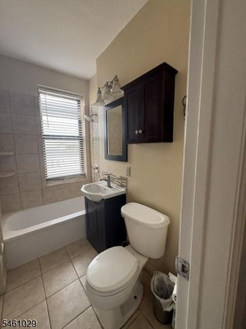 680 Kennedy Blvd 406, Bayonne City, NJ 07002