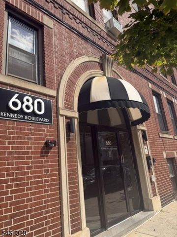 680 Kennedy Blvd 406, Bayonne City, NJ 07002