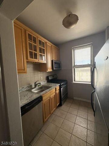 680 Kennedy Blvd 406, Bayonne City, NJ 07002