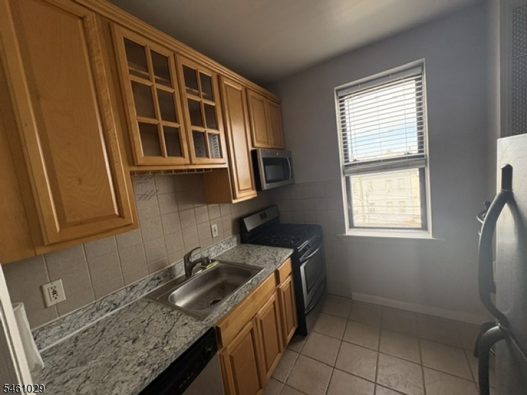 680 Kennedy Blvd 406, Bayonne City, NJ 07002