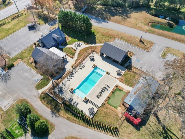 82 Hammock Dr, Winchester, TN 37398