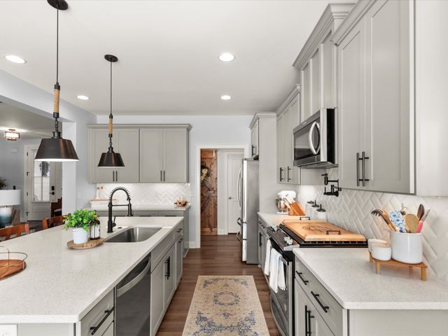 82 Hammock Dr, Winchester, TN 37398