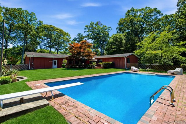 27 Sunken Meadow Road, Northport, NY 11768