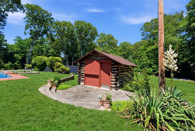 27 Sunken Meadow Road, Northport, NY 11768