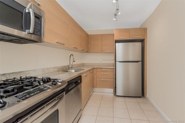 1155 Warburton Avenue 7H, Yonkers, NY 10701