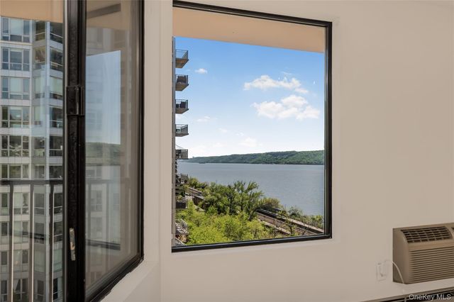 1155 Warburton Avenue 7H, Yonkers, NY 10701