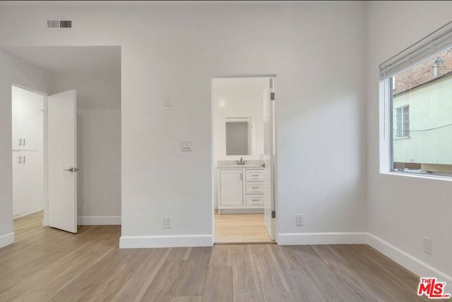 134 S Elm Drive 106, Beverly Hills, CA 90212