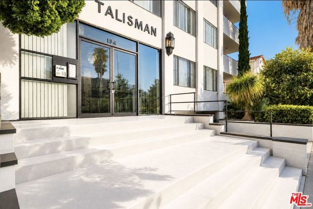 134 S Elm Drive 106, Beverly Hills, CA 90212