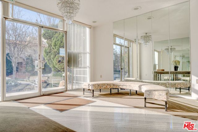 134 S Elm Drive 106, Beverly Hills, CA 90212