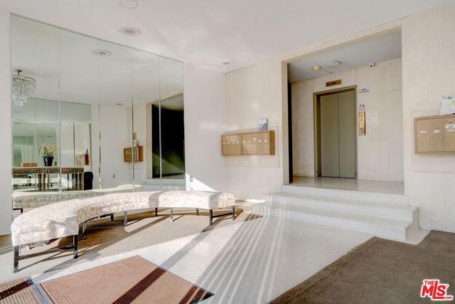 134 S Elm Drive 106, Beverly Hills, CA 90212