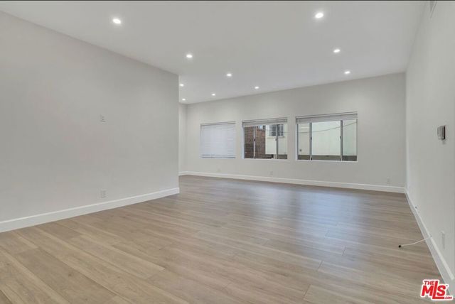 134 S Elm Drive 106, Beverly Hills, CA 90212