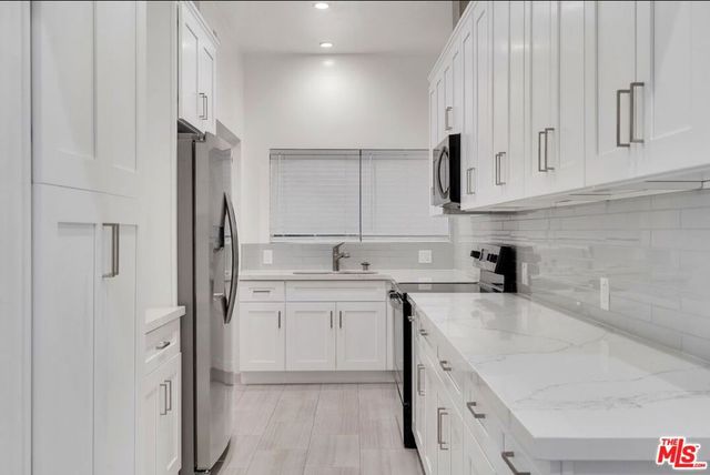 134 S Elm Drive 106, Beverly Hills, CA 90212