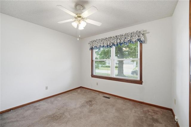 1108 SW 8th Terrace, Lee's Summit, MO 64081