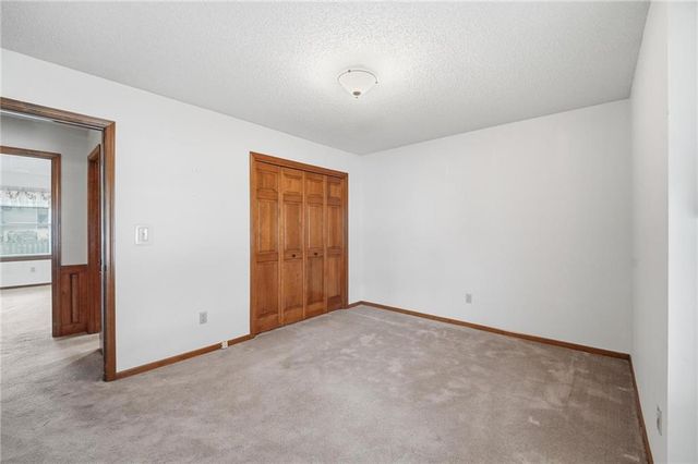 1108 SW 8th Terrace, Lee's Summit, MO 64081