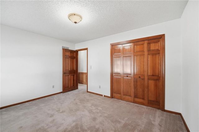 1108 SW 8th Terrace, Lee's Summit, MO 64081