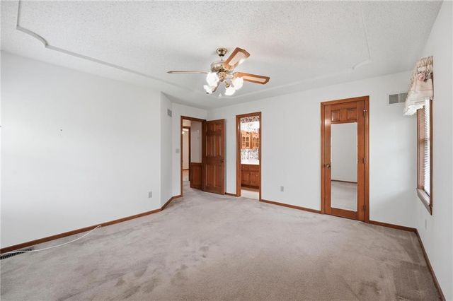1108 SW 8th Terrace, Lee's Summit, MO 64081