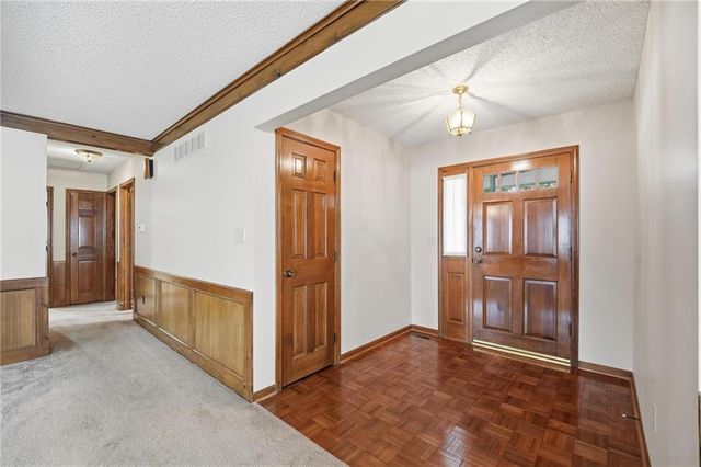 1108 SW 8th Terrace, Lee's Summit, MO 64081