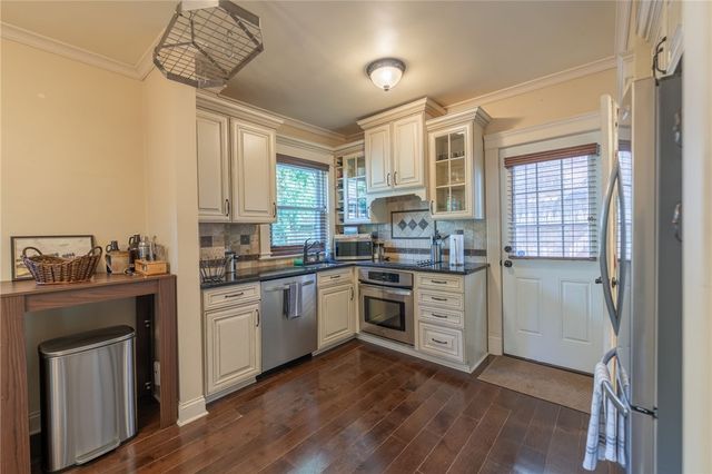 3936 Kleber St, Brighton Heights, PA 15212