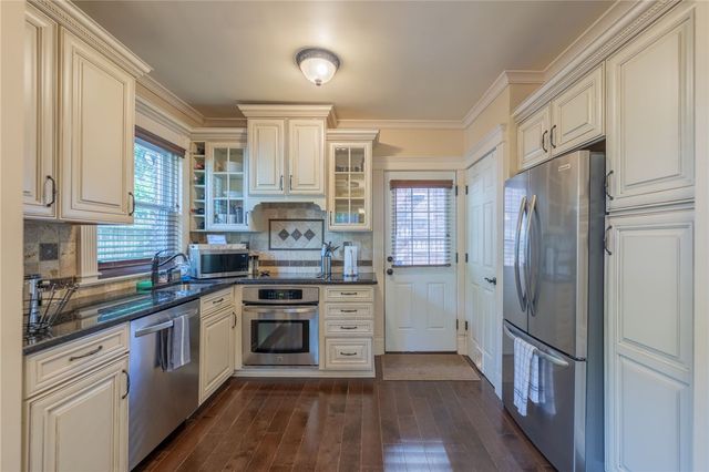 3936 Kleber St, Brighton Heights, PA 15212