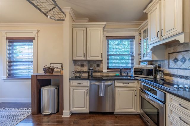 3936 Kleber St, Brighton Heights, PA 15212