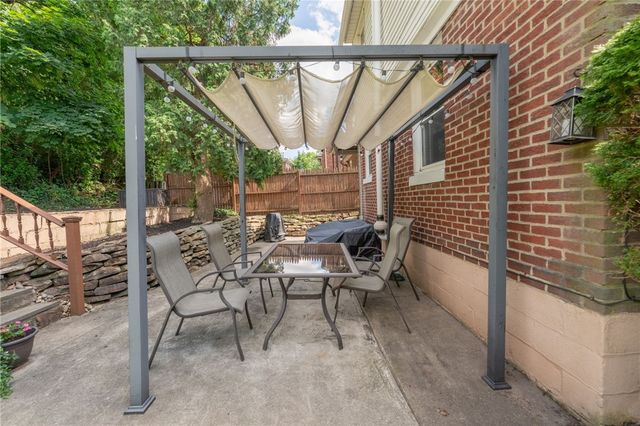 3936 Kleber St, Brighton Heights, PA 15212