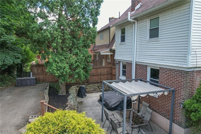 3936 Kleber St, Brighton Heights, PA 15212