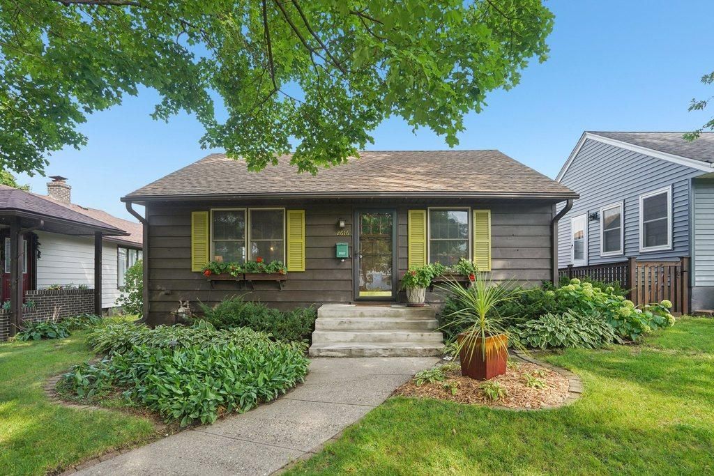2616 W 60th Street, Minneapolis, MN 55410