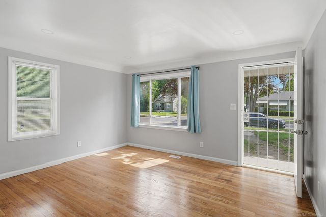 16251 Salem Street, Detroit, MI 48219