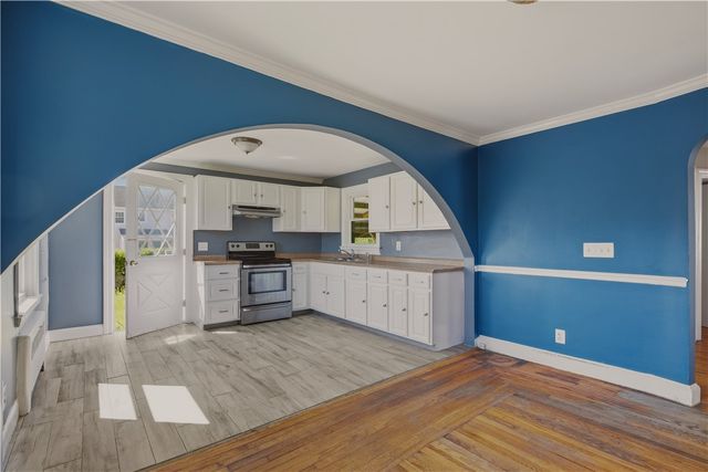 26 West Lawn Avenue, Pawtucket, RI 02860