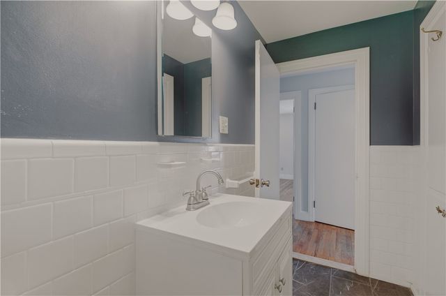 26 West Lawn Avenue, Pawtucket, RI 02860