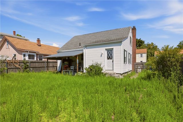 26 West Lawn Avenue, Pawtucket, RI 02860