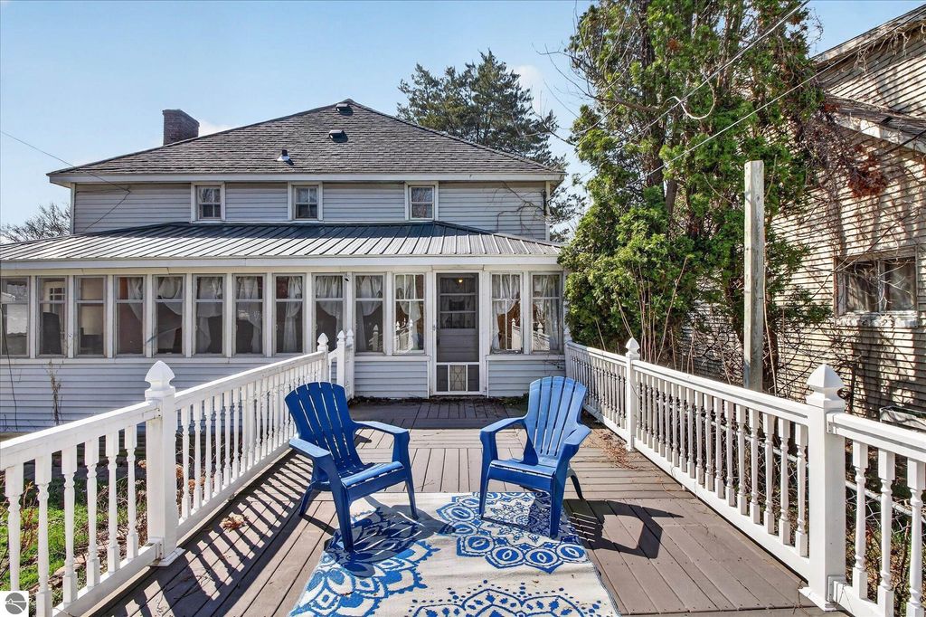 Image 39 of property listing at 804 Woodworth Avenue, Alma, MI 48801