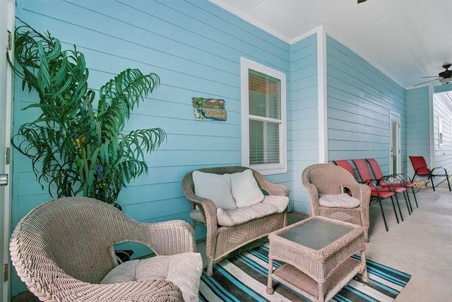 2212 State Hwy 361 303, Port Aransas, TX 78373