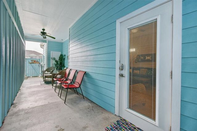 2212 State Hwy 361 303, Port Aransas, TX 78373