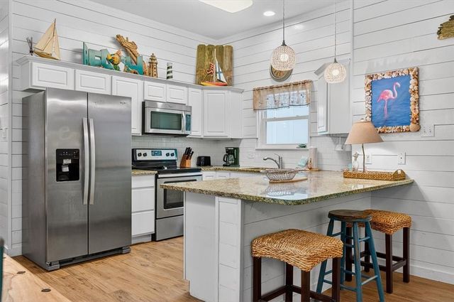 2212 State Hwy 361 303, Port Aransas, TX 78373