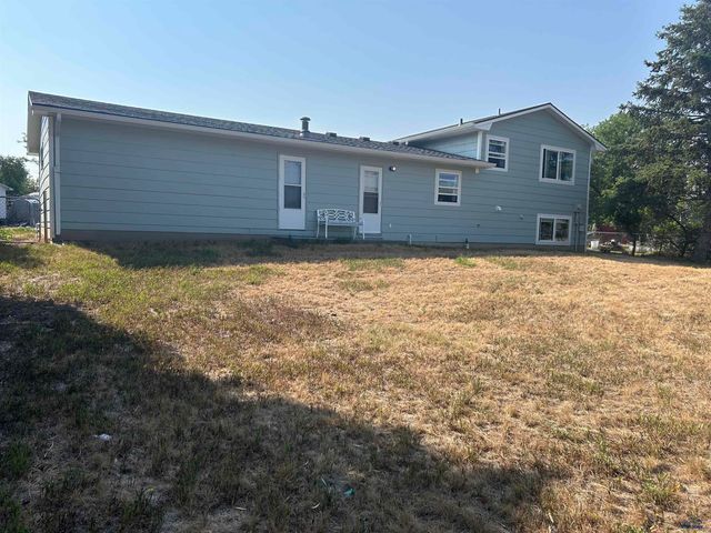 721 LION DR, Rapid City, SD 57701