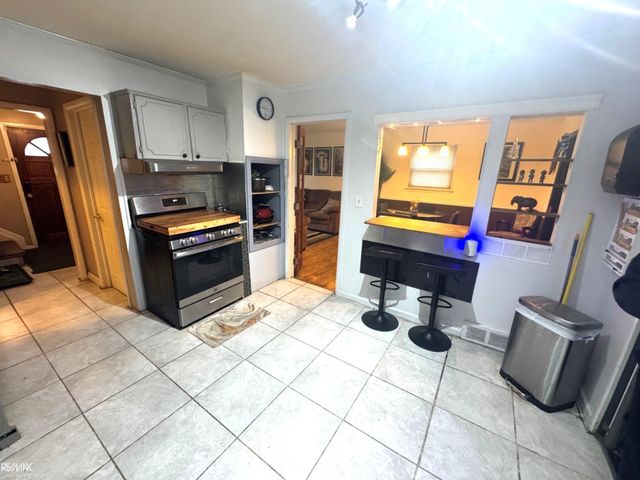 29337 Roan Drive, Warren, MI 48093