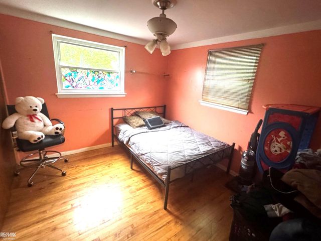 29337 Roan Drive, Warren, MI 48093