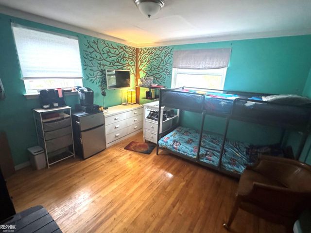 29337 Roan Drive, Warren, MI 48093