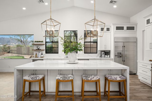 9160 E PALM TREE Drive, Scottsdale, AZ 85255