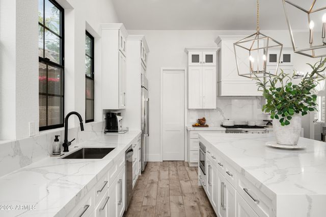 9160 E PALM TREE Drive, Scottsdale, AZ 85255