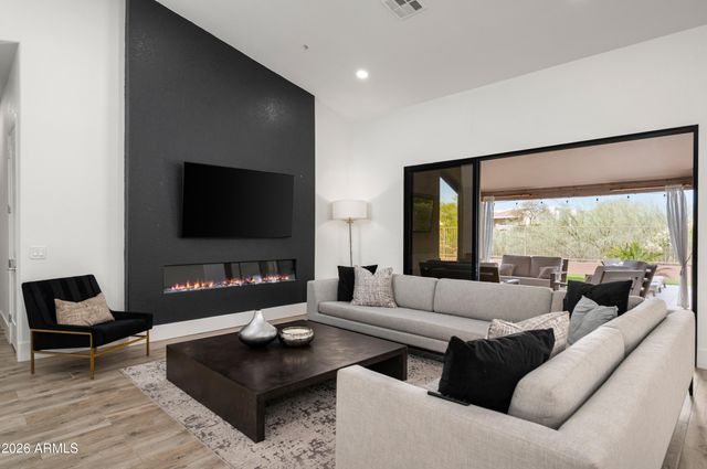 9160 E PALM TREE Drive, Scottsdale, AZ 85255