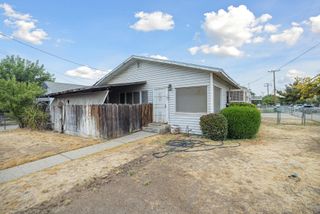 517 N Westwood Avenue, Lindsay, CA 93247