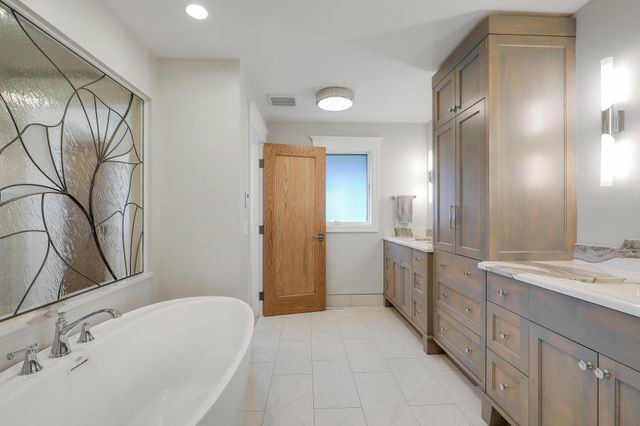 7998 Ithaca Lane N, Maple Grove, MN 55311