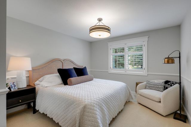 7998 Ithaca Lane N, Maple Grove, MN 55311