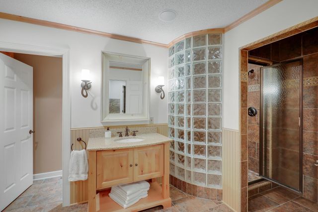 7998 Ithaca Lane N, Maple Grove, MN 55311