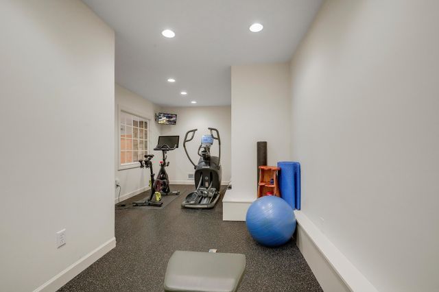 7998 Ithaca Lane N, Maple Grove, MN 55311